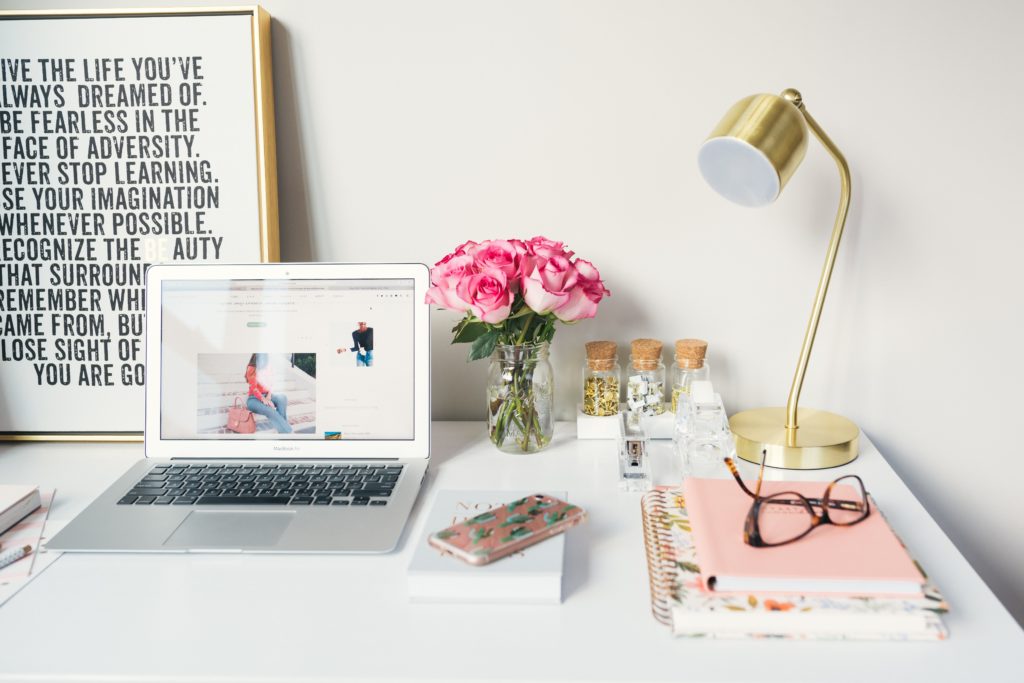 What skills do you need to know in order to be a fashion blogger?